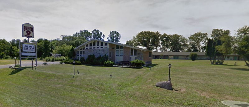 Super 9 Inn (Best Western Adams Arms) - Street View (newer photo)